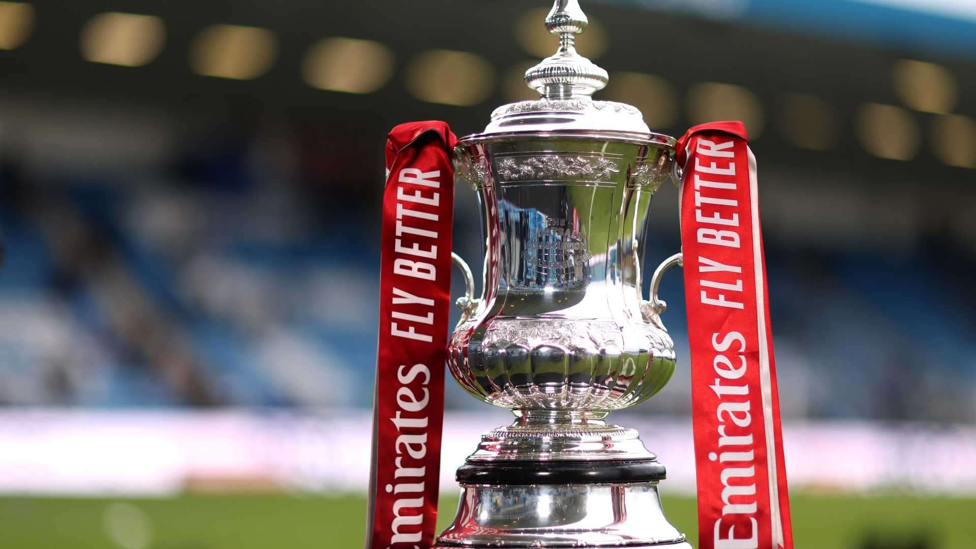 侠展现出强 侠展现出强