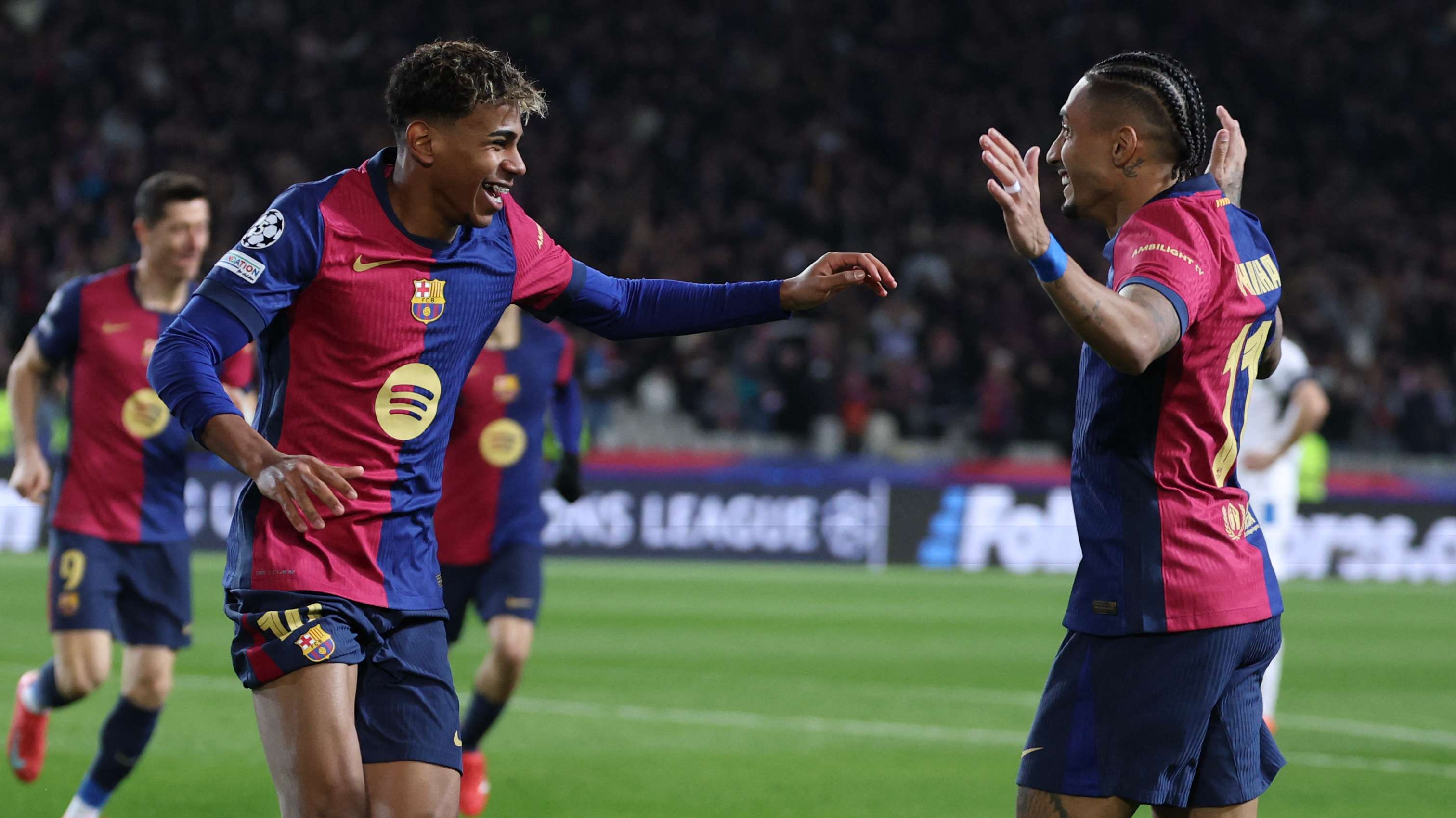 更在球场上 更在球场上